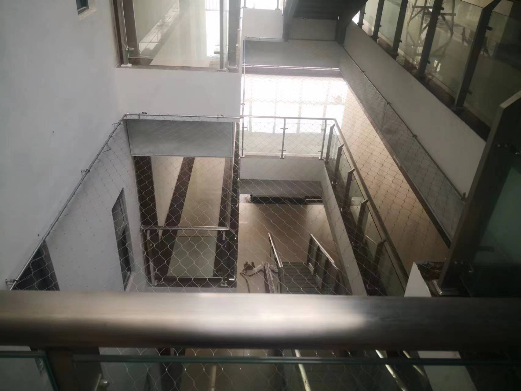 大型商业综合体改造项目，不锈钢绳网中庭防坠一站式定制供货